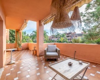 Wiederverkauf - apartment - Marbella - Guadalmina Baja
