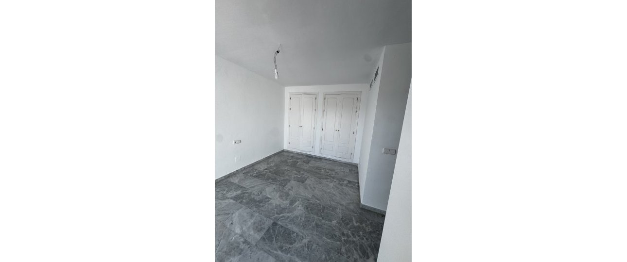 Wiederverkauf - apartment - Marbella - Guadalmina Baja