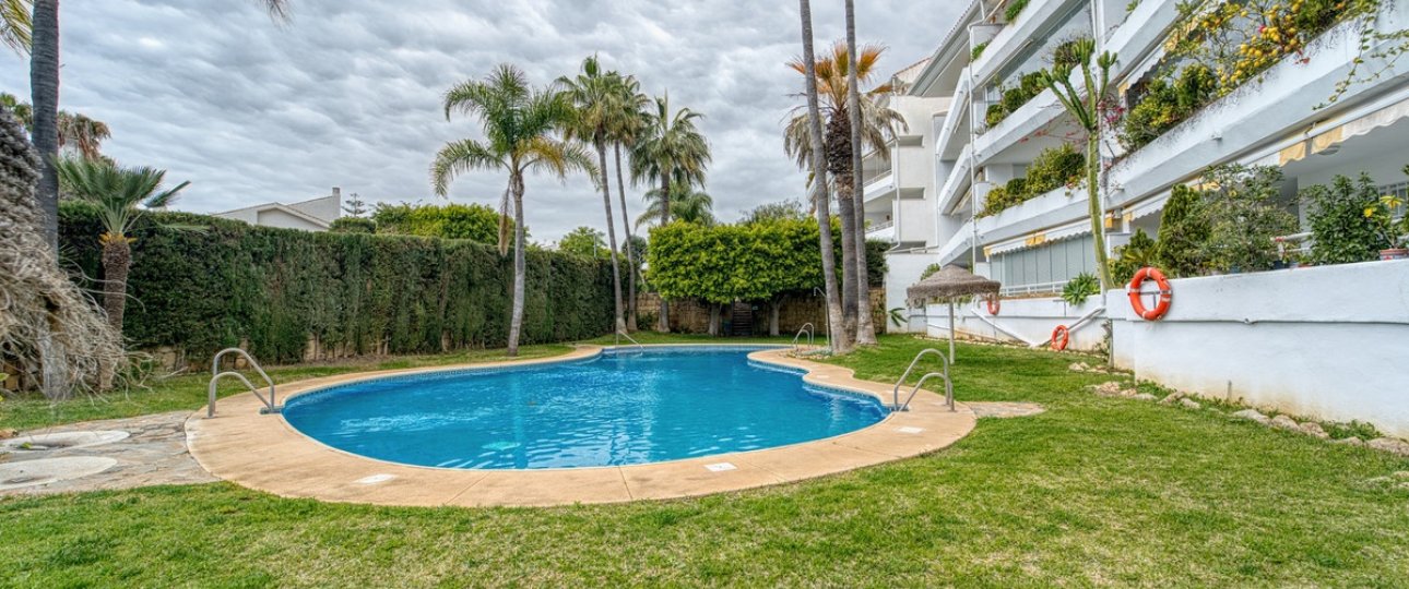 Wiederverkauf - apartment - Marbella - Guadalmina Baja