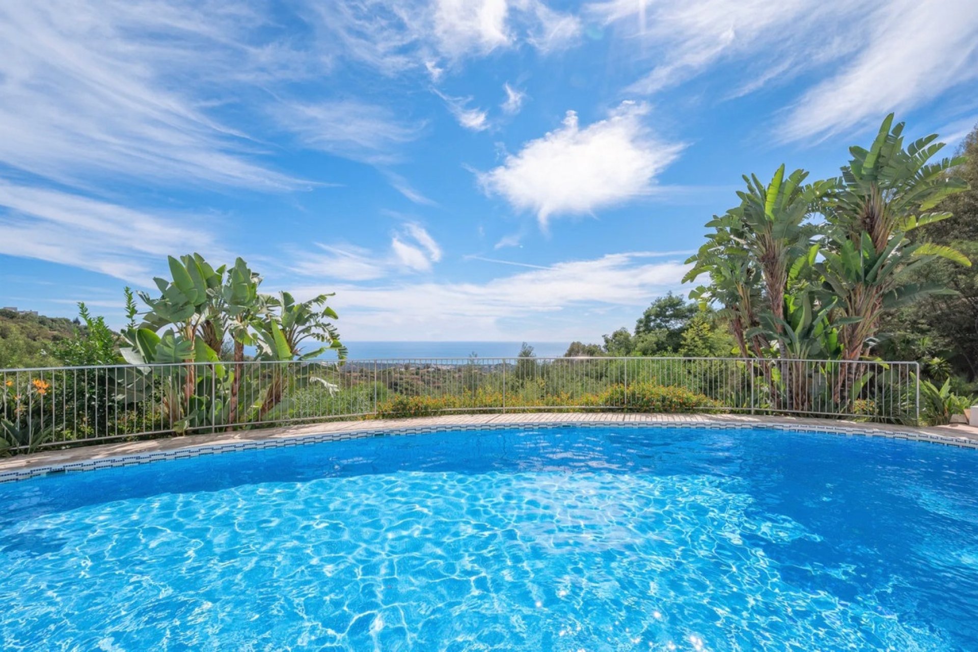 Wiederverkauf - apartment - Marbella - La Mairena