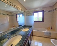 Wiederverkauf - apartment - Marbella - La Mairena