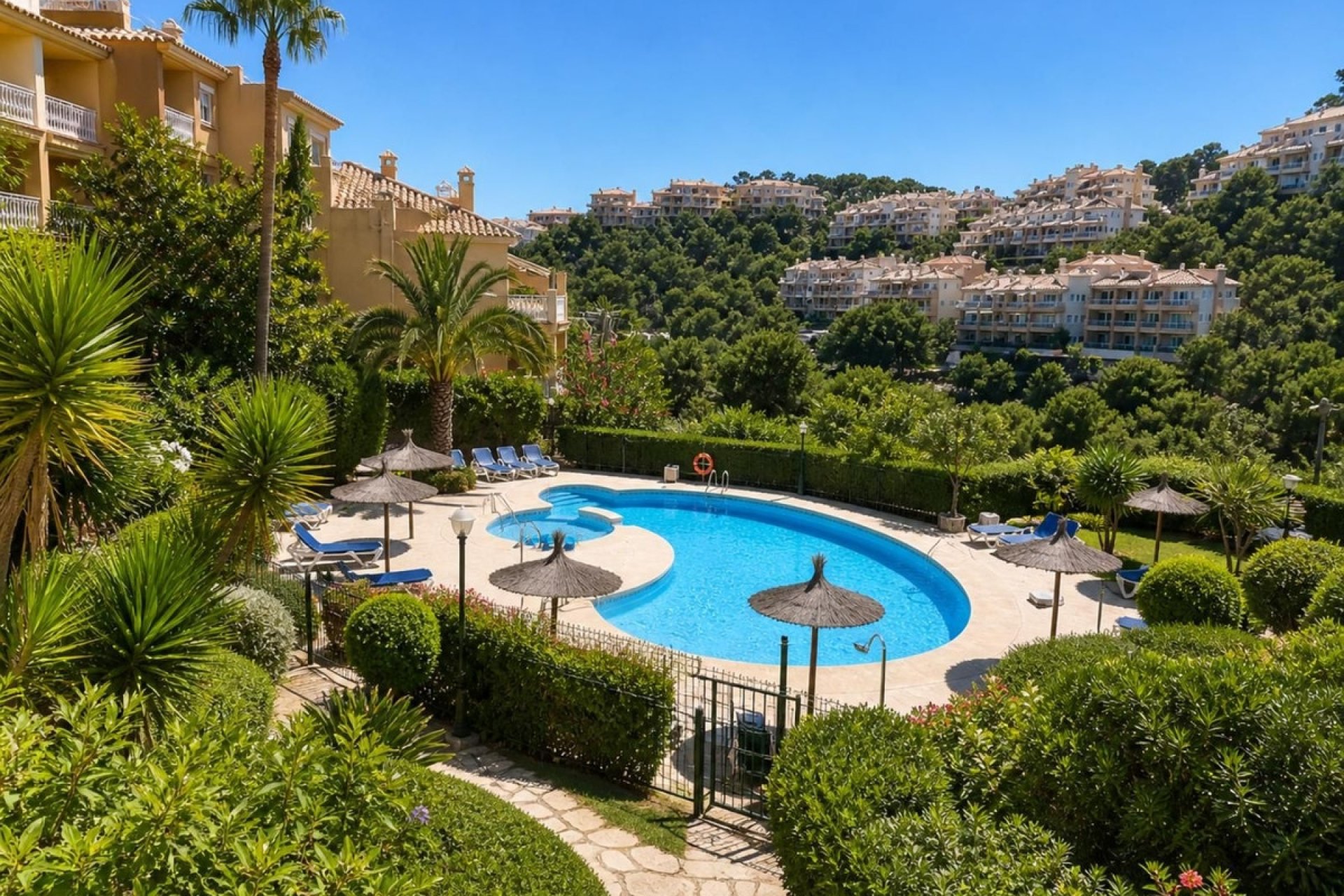Wiederverkauf - apartment - Marbella - La Mairena