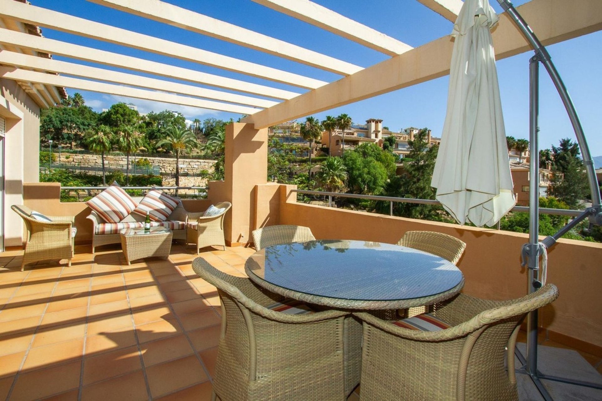 Wiederverkauf - apartment - Marbella - La Mairena
