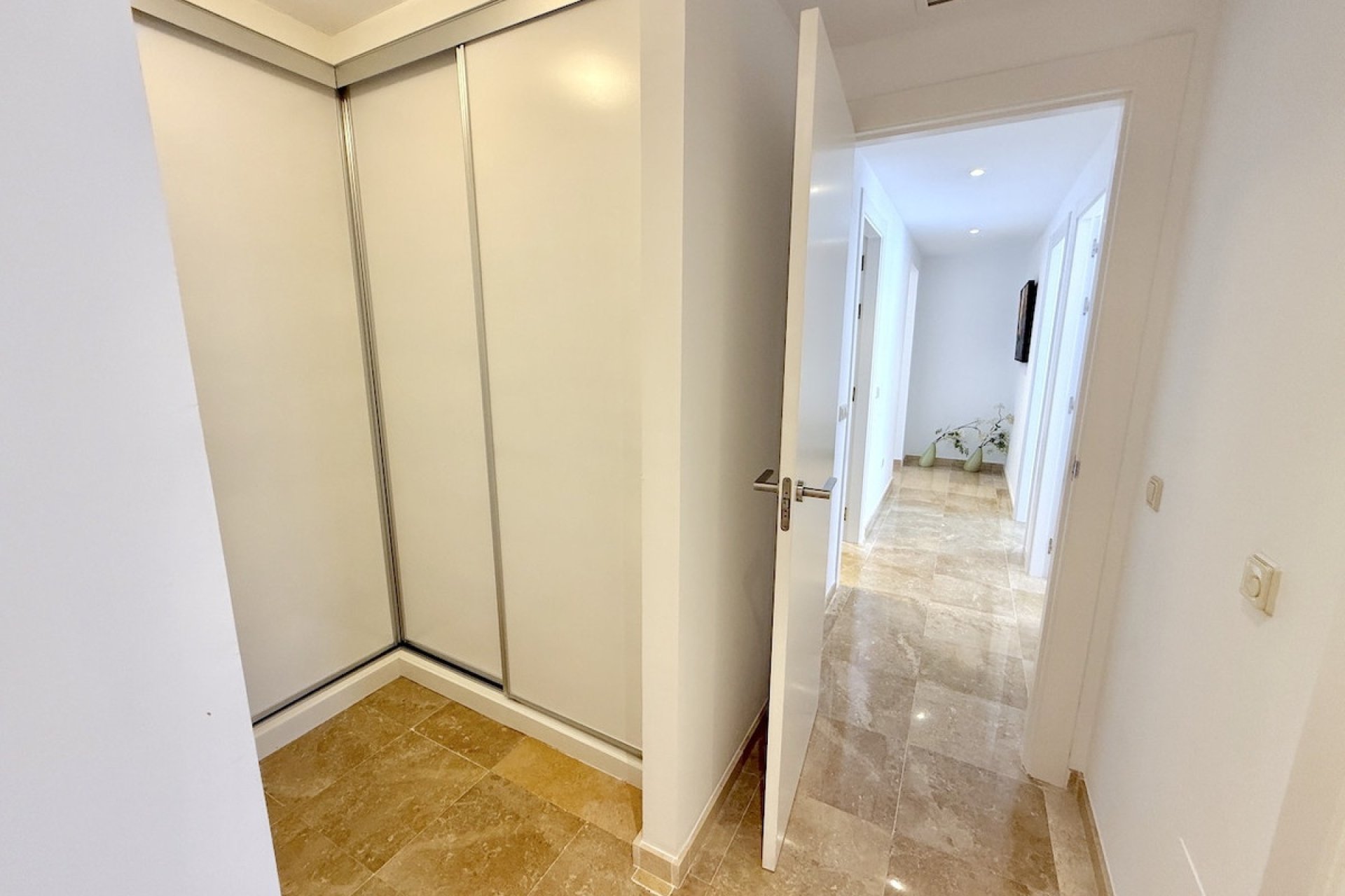 Wiederverkauf - apartment - Marbella - La Mairena