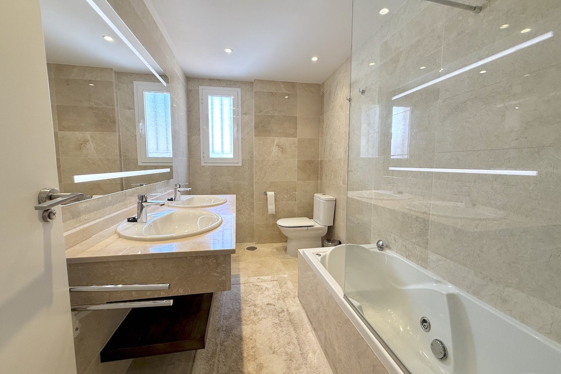 Wiederverkauf - apartment - Marbella - La Mairena