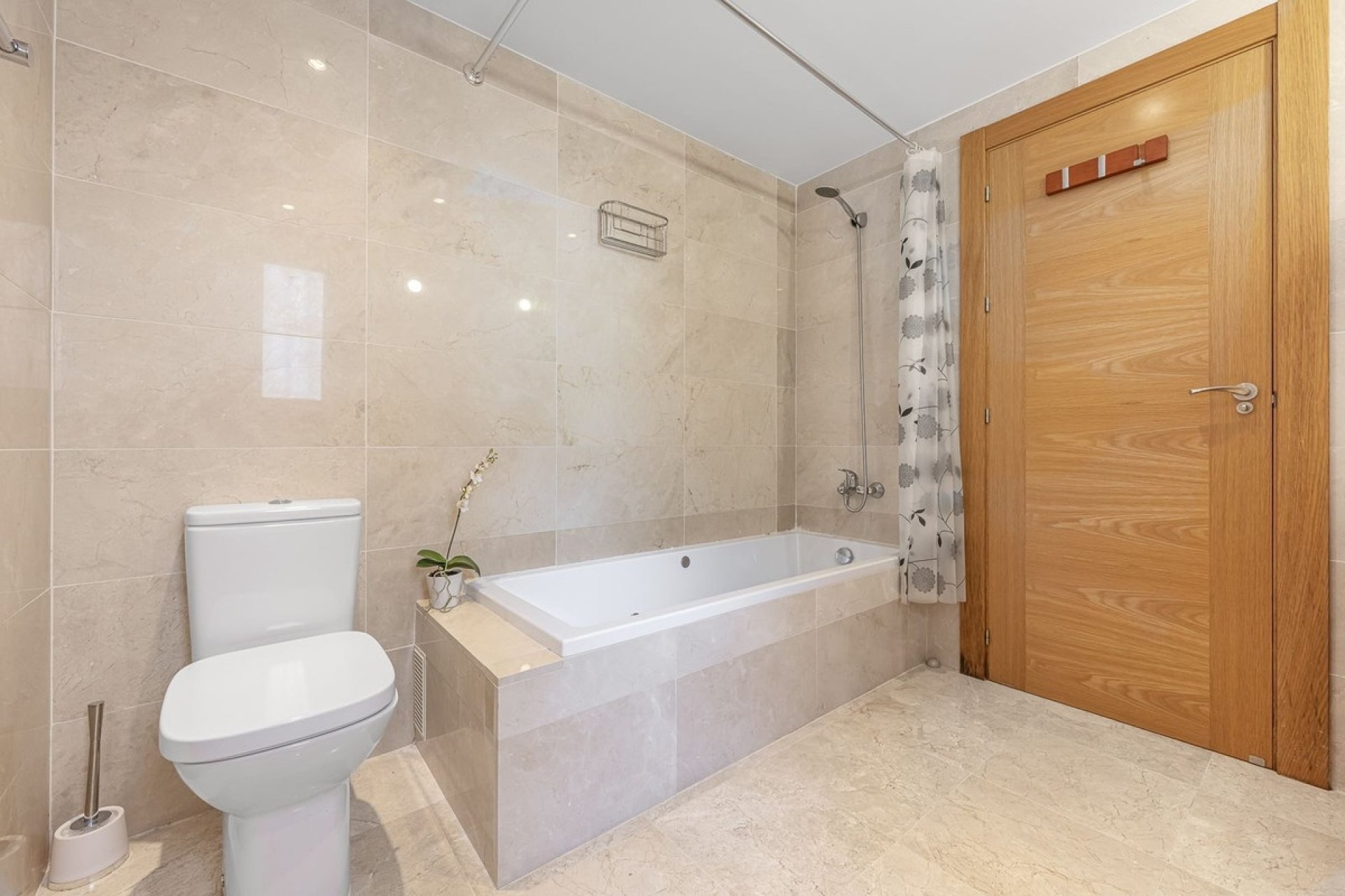 Wiederverkauf - apartment - Marbella - La Mairena