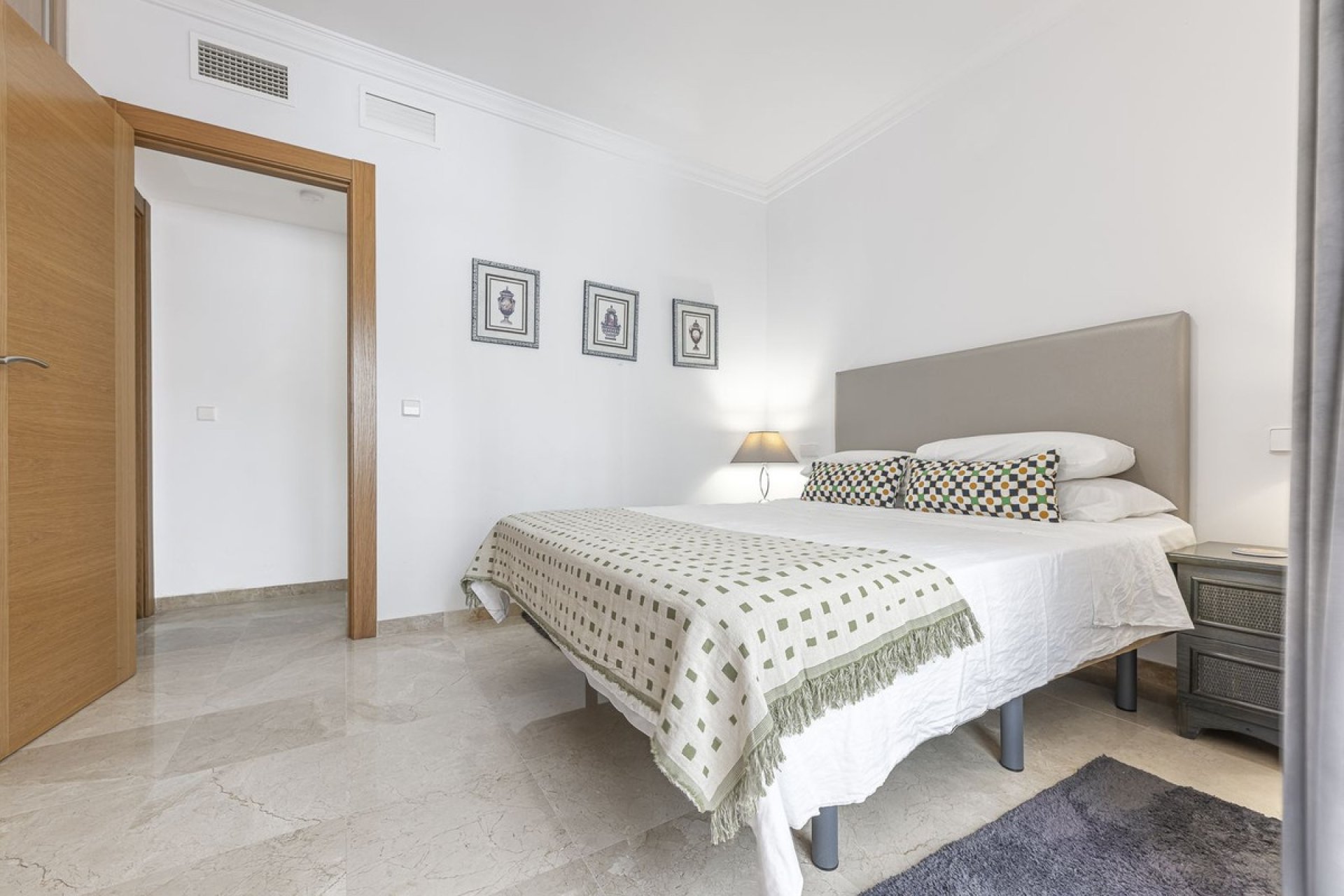 Wiederverkauf - apartment - Marbella - La Mairena