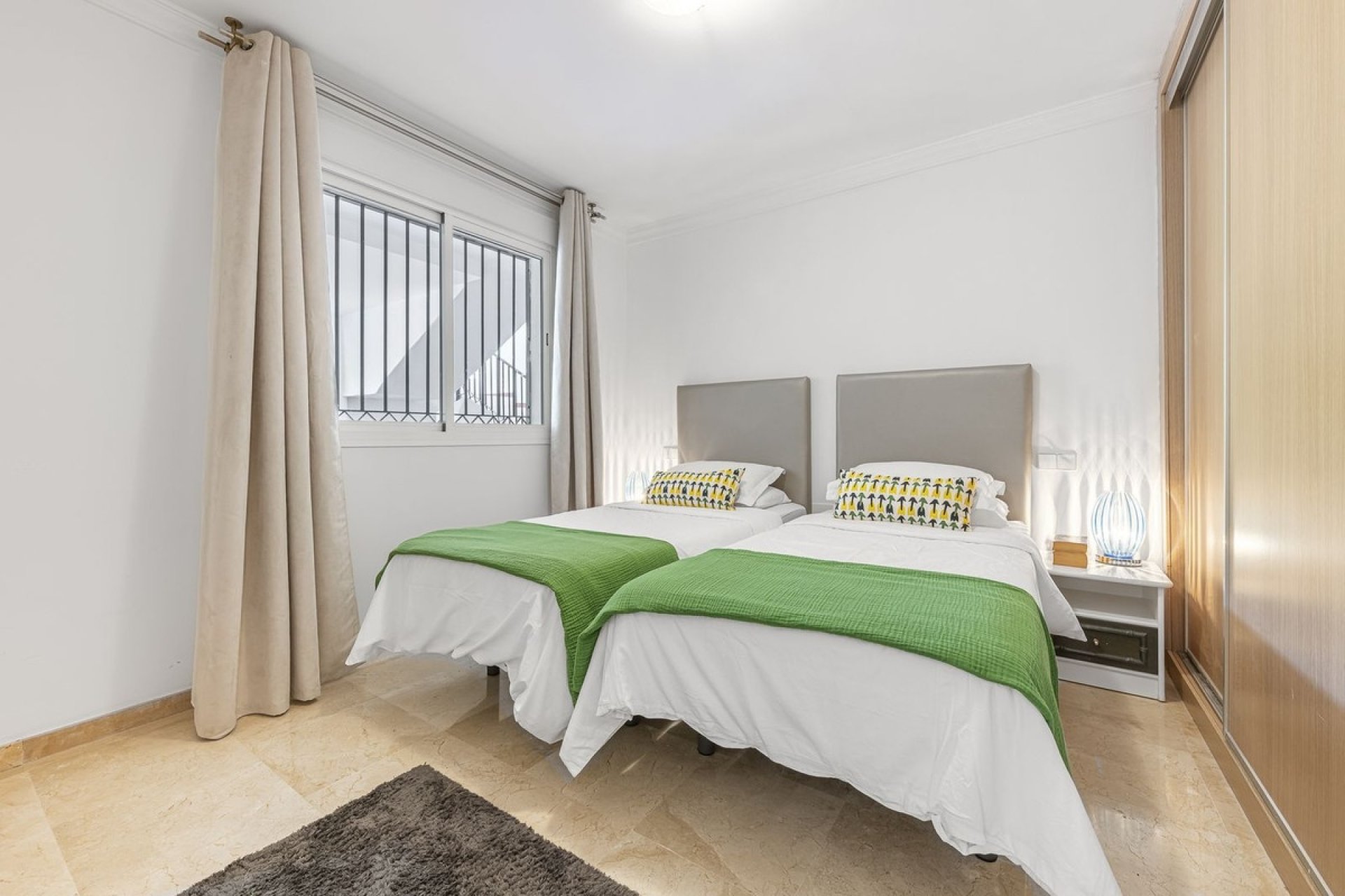 Wiederverkauf - apartment - Marbella - La Mairena