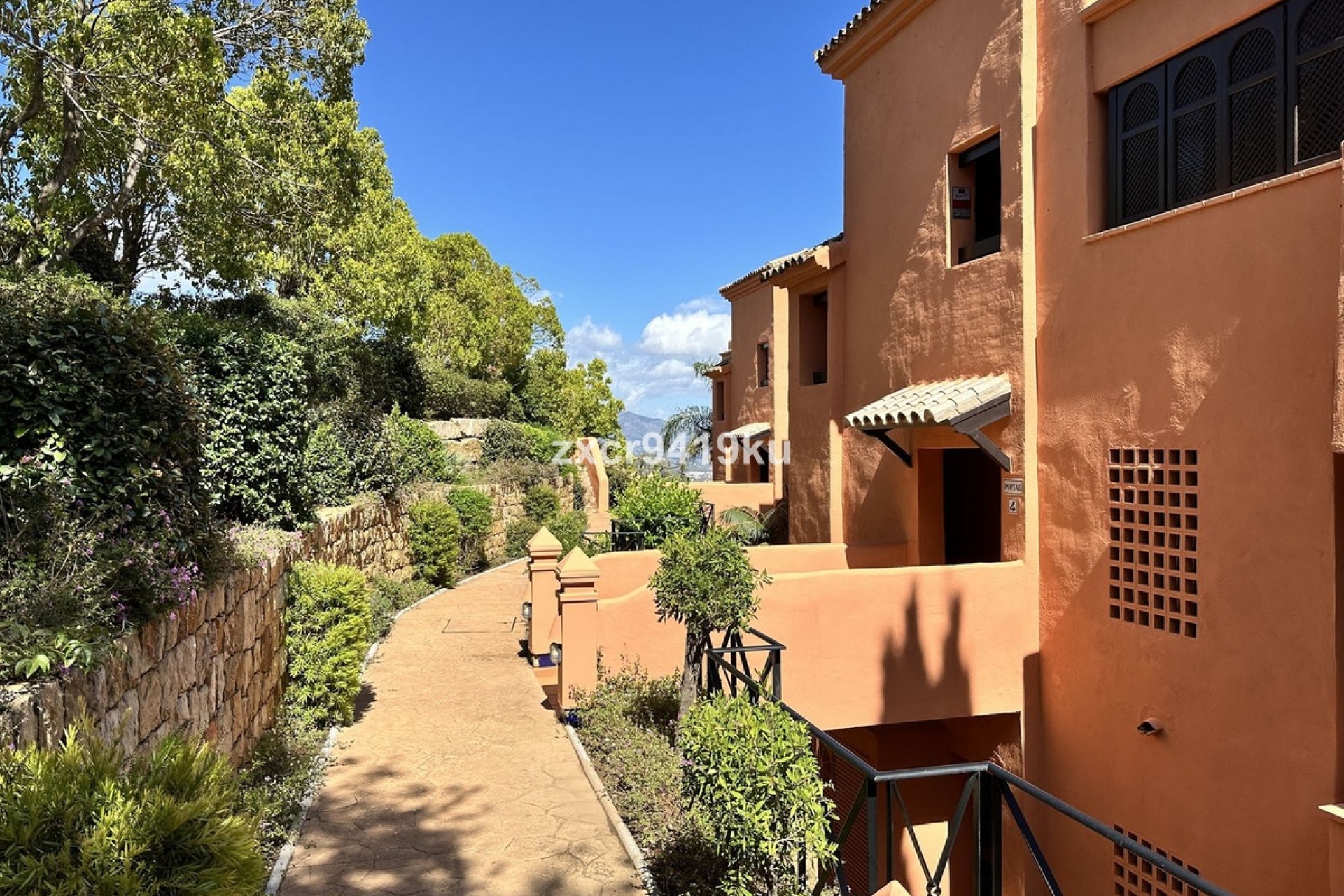 Wiederverkauf - apartment - Marbella - La Mairena