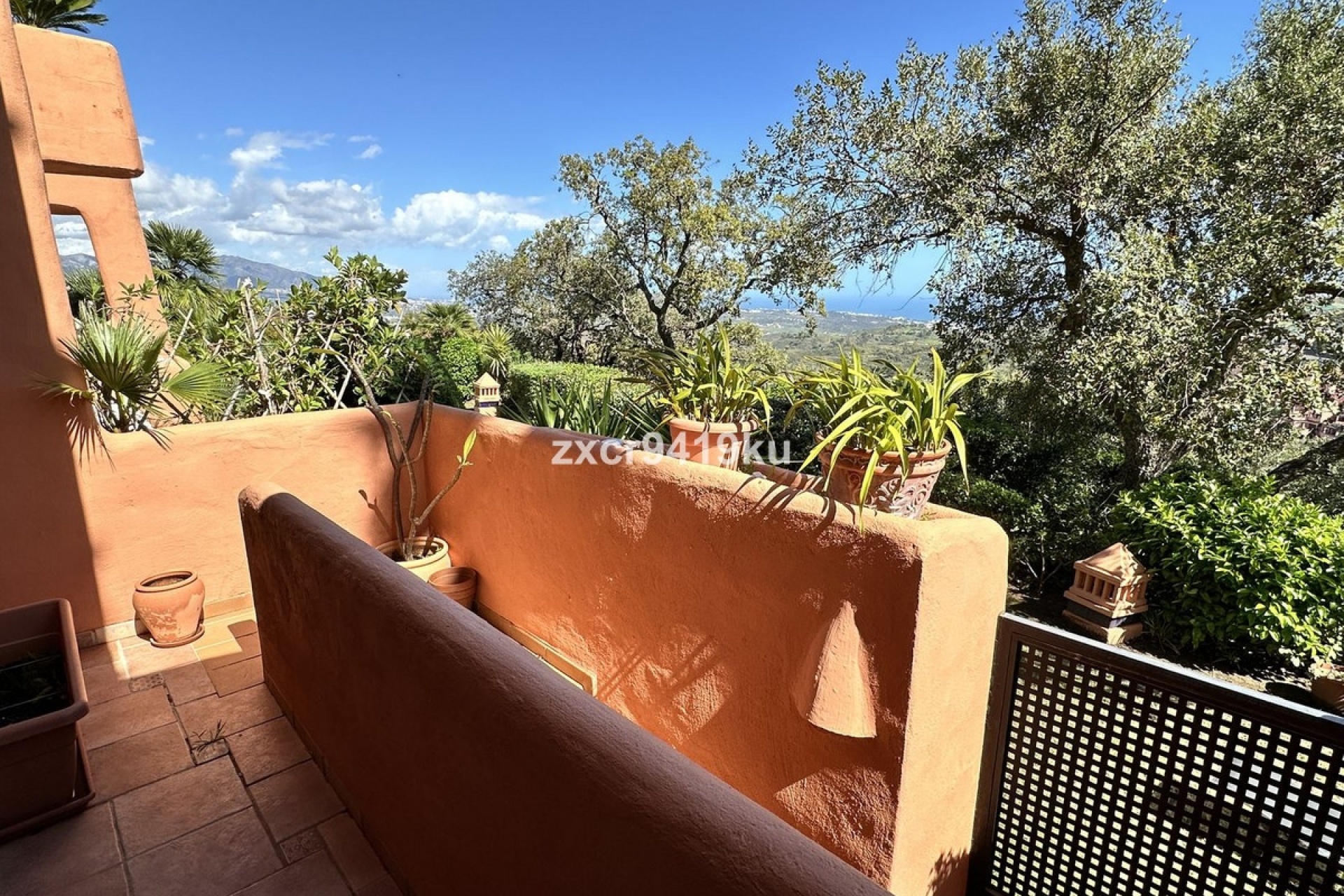 Wiederverkauf - apartment - Marbella - La Mairena