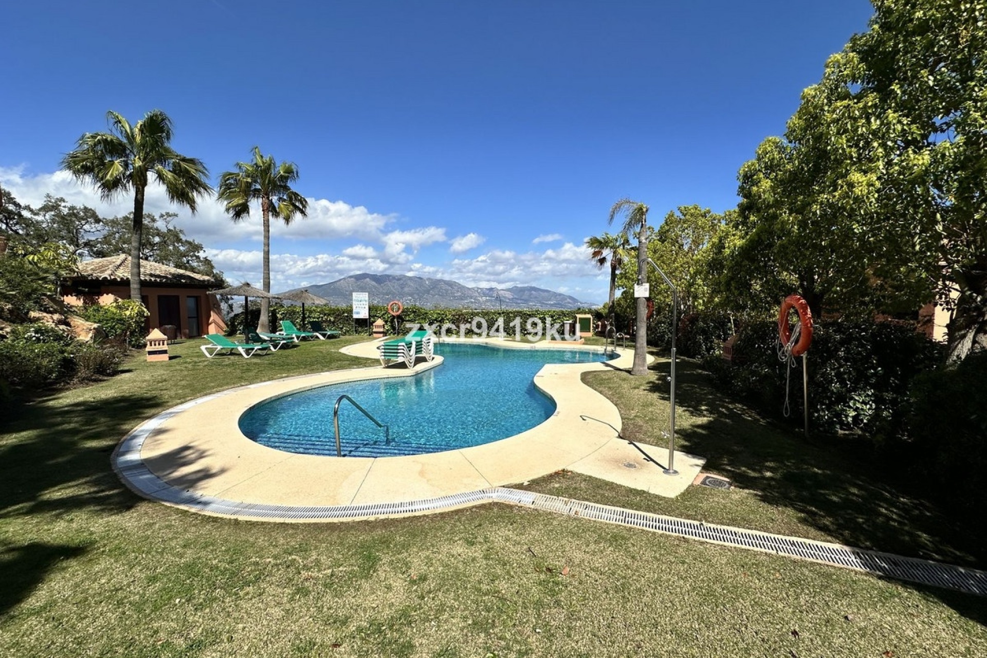 Wiederverkauf - apartment - Marbella - La Mairena