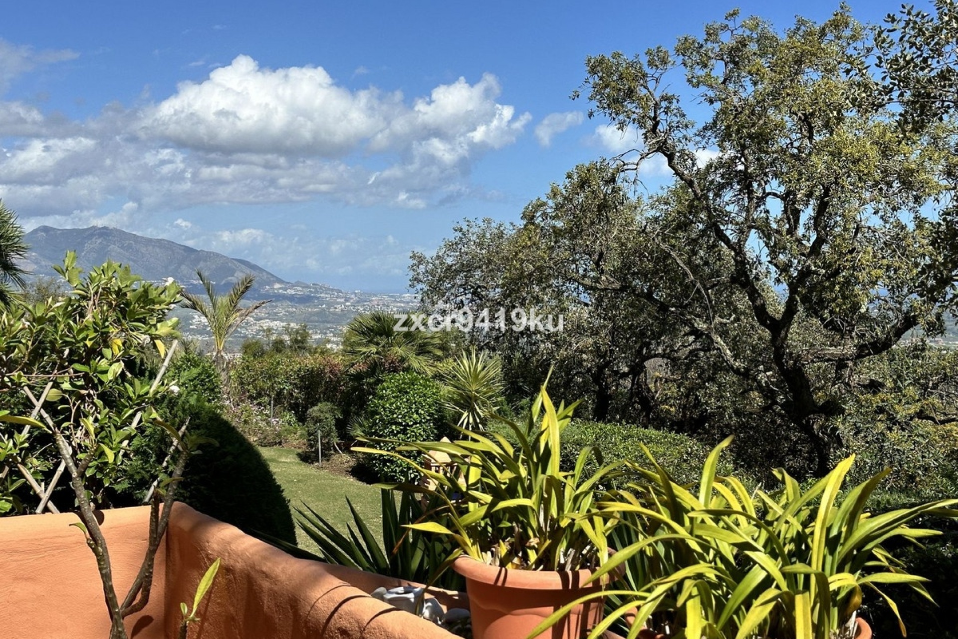 Wiederverkauf - apartment - Marbella - La Mairena