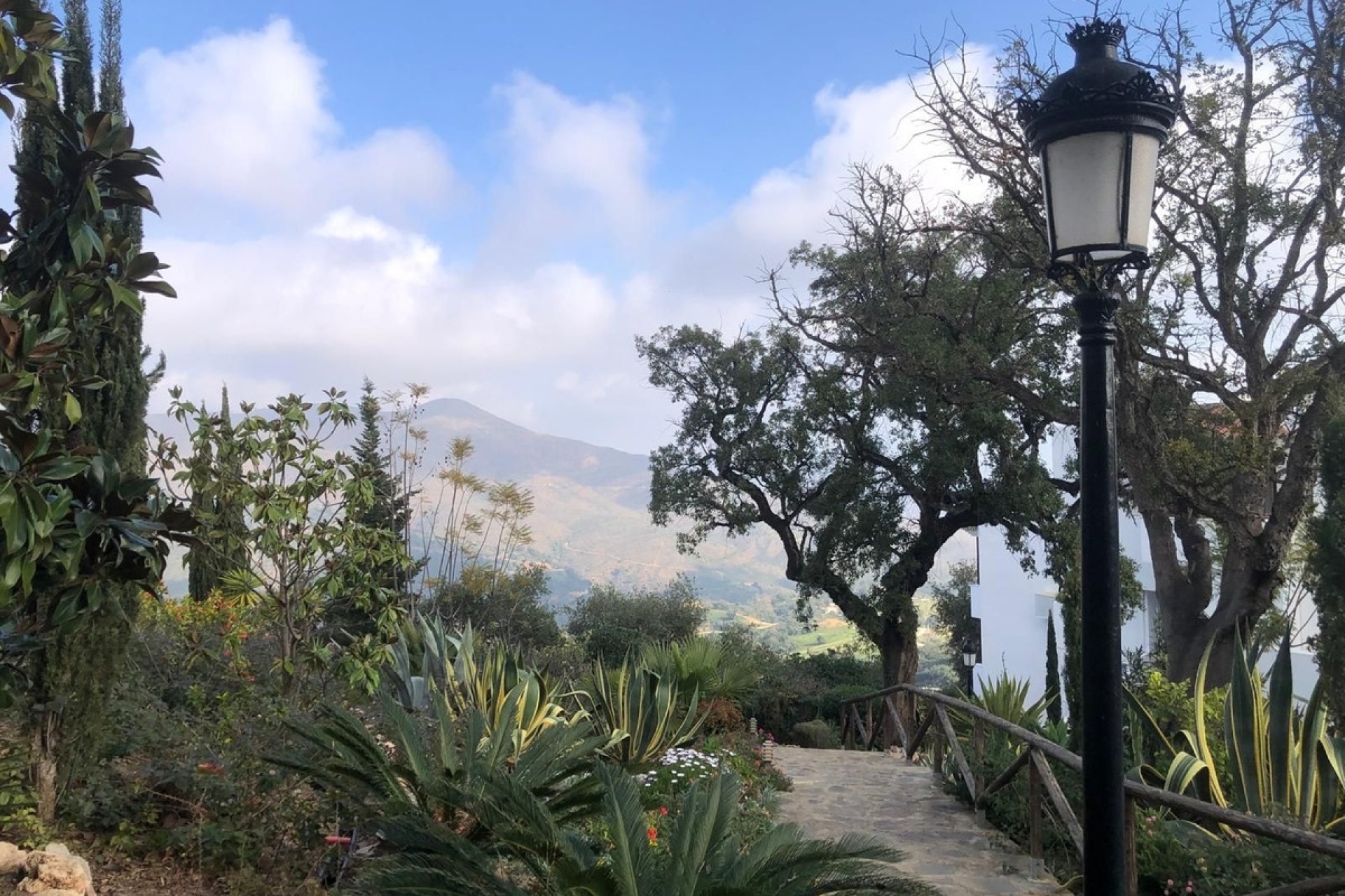 Wiederverkauf - apartment - Marbella - La Mairena