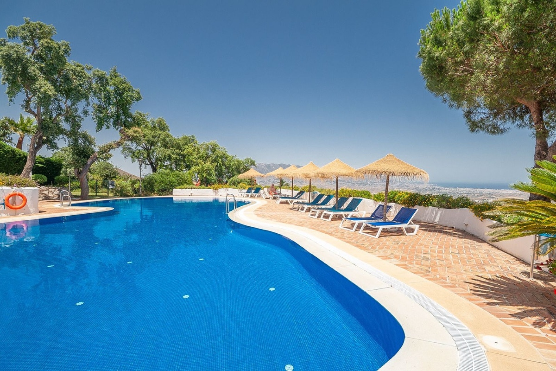 Wiederverkauf - apartment - Marbella - La Mairena