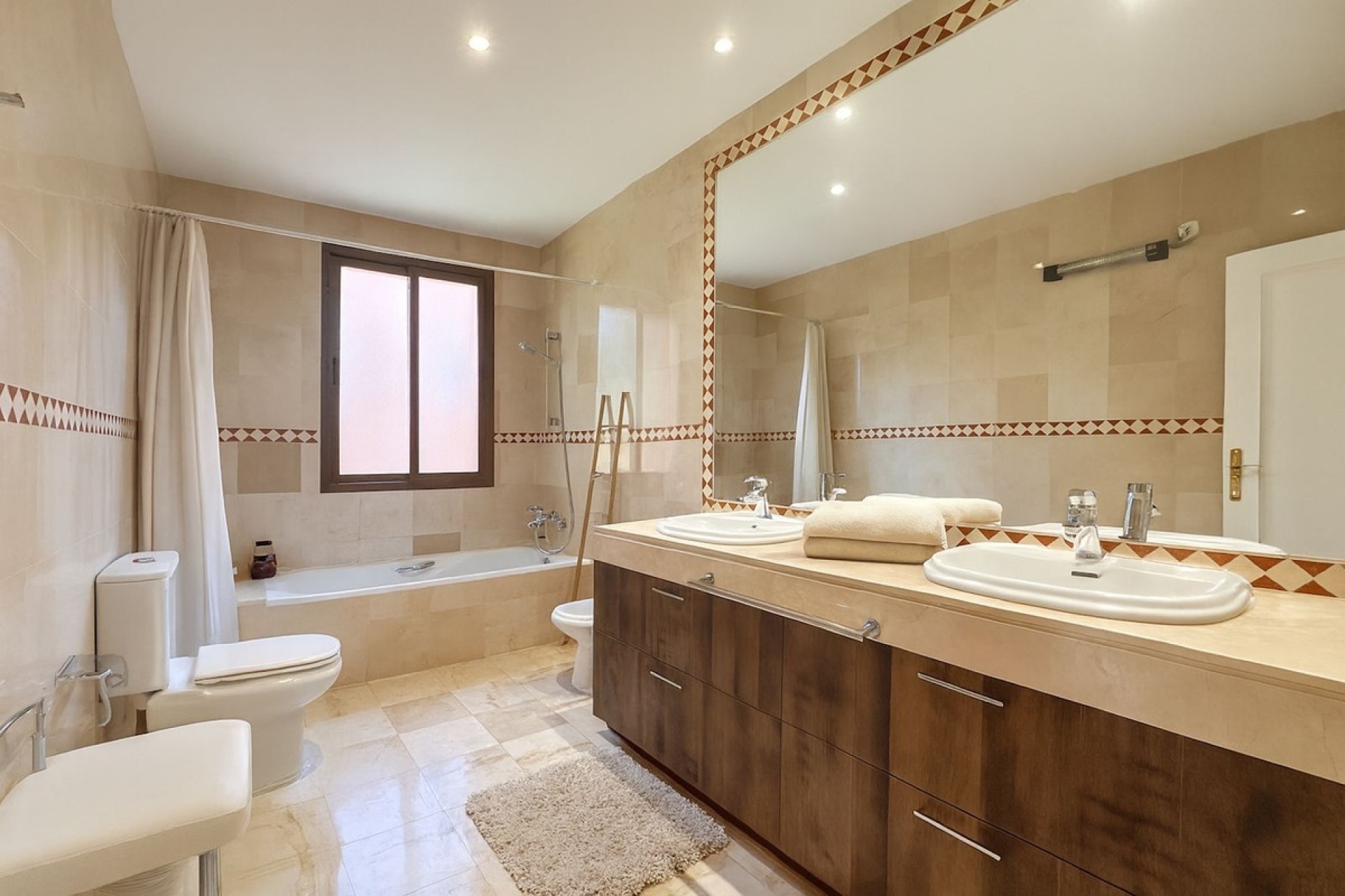 Wiederverkauf - apartment - Marbella - La Mairena