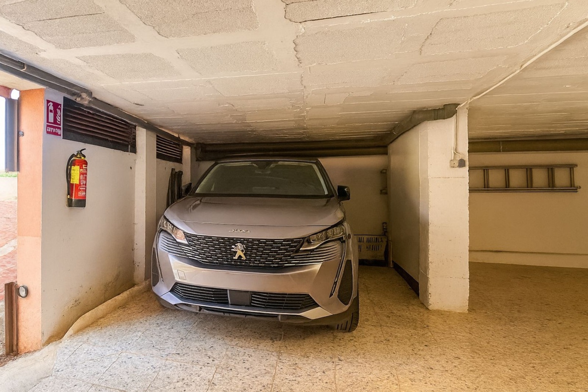 Wiederverkauf - apartment - Marbella - La Mairena