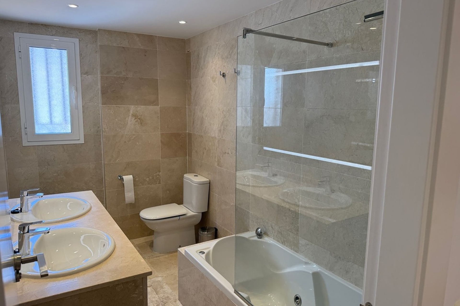Wiederverkauf - apartment - Marbella - La Mairena