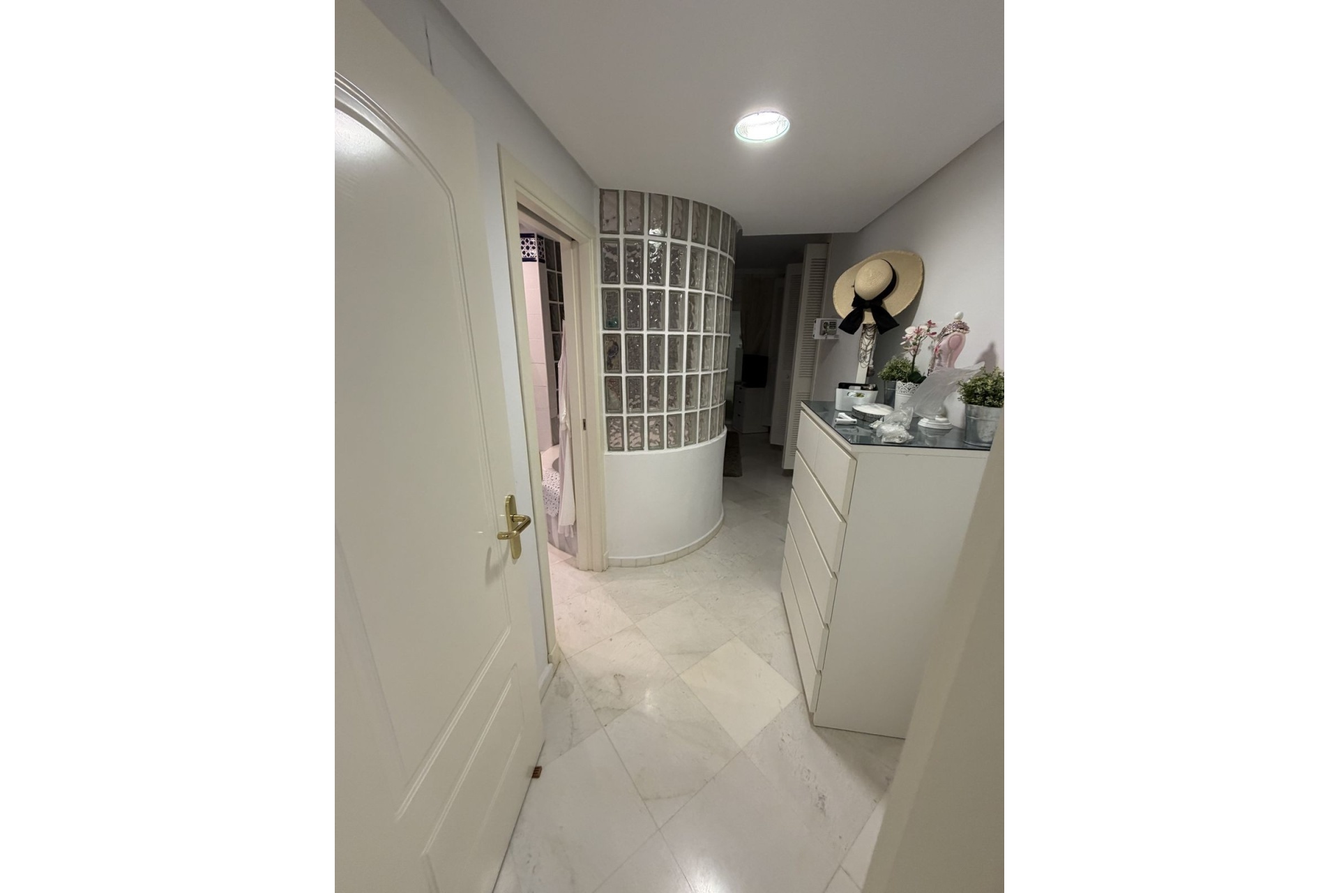 Wiederverkauf - apartment - Marbella - La Mairena