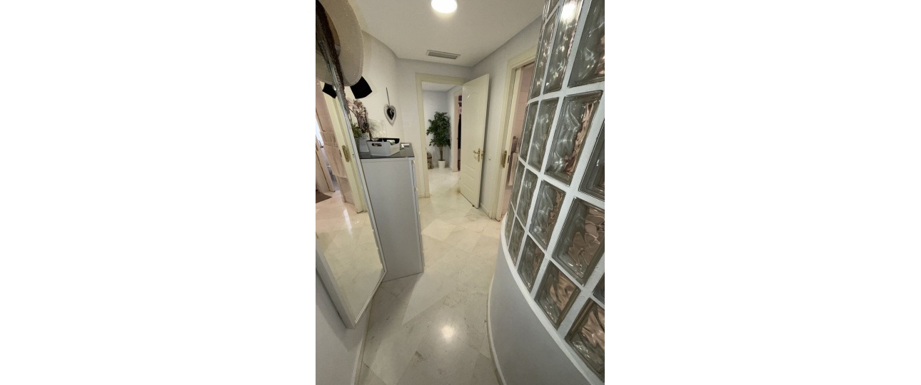 Wiederverkauf - apartment - Marbella - La Mairena