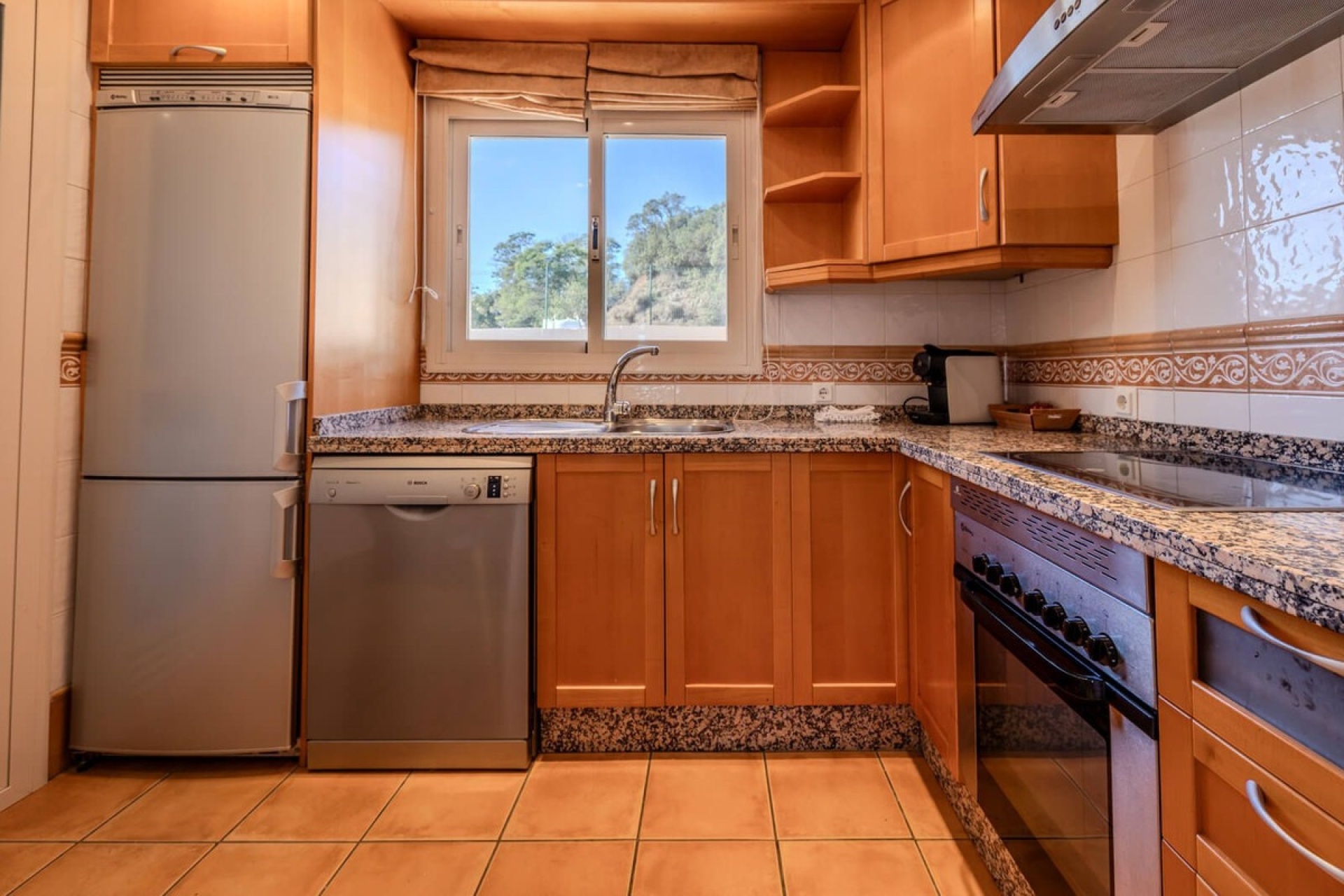 Wiederverkauf - apartment - Marbella - La Mairena
