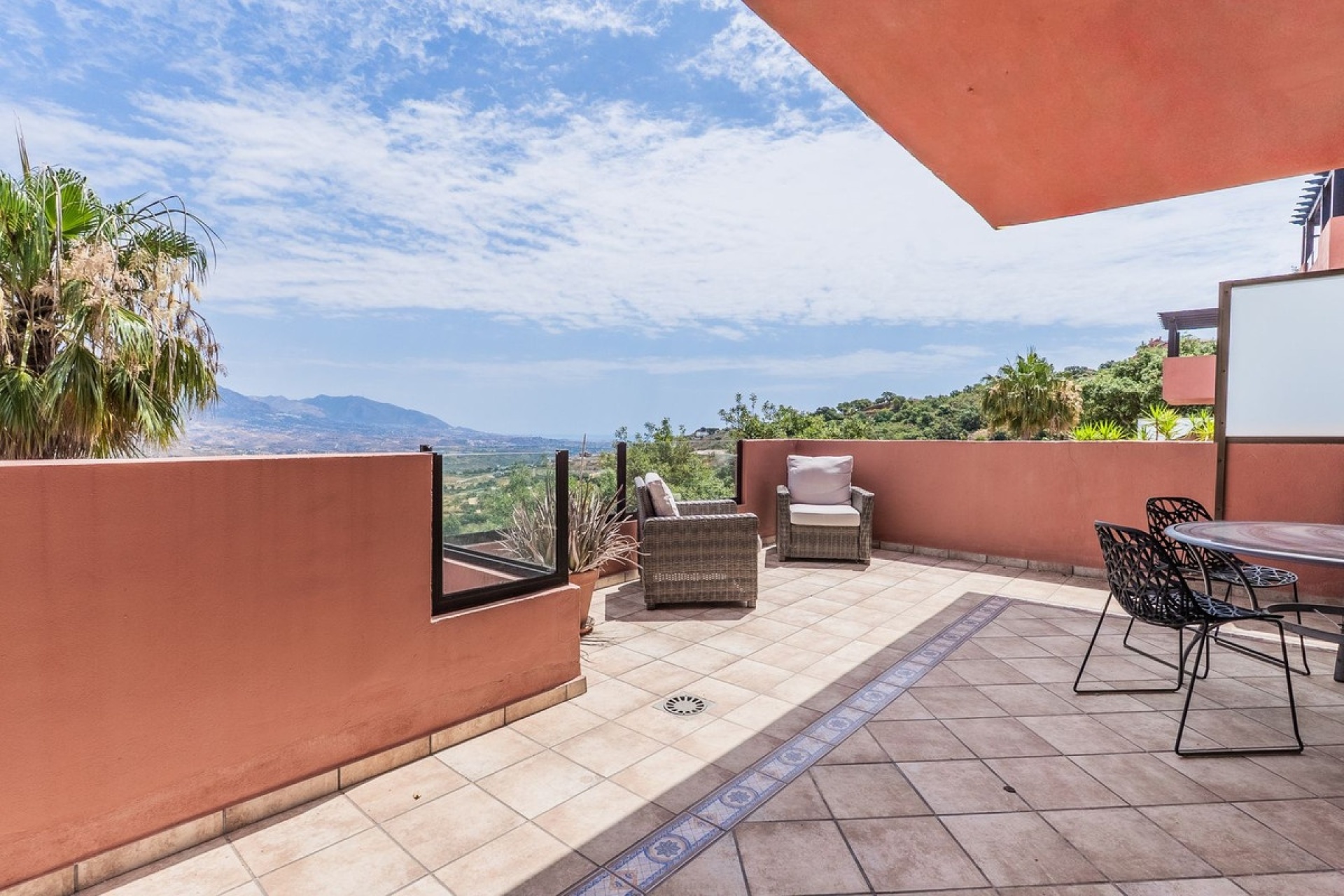 Wiederverkauf - apartment - Marbella - La Mairena
