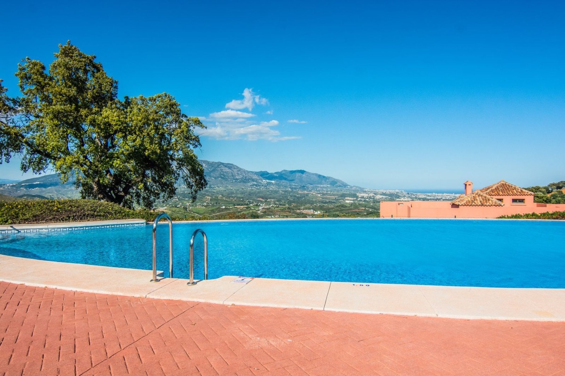 Wiederverkauf - apartment - Marbella - La Mairena