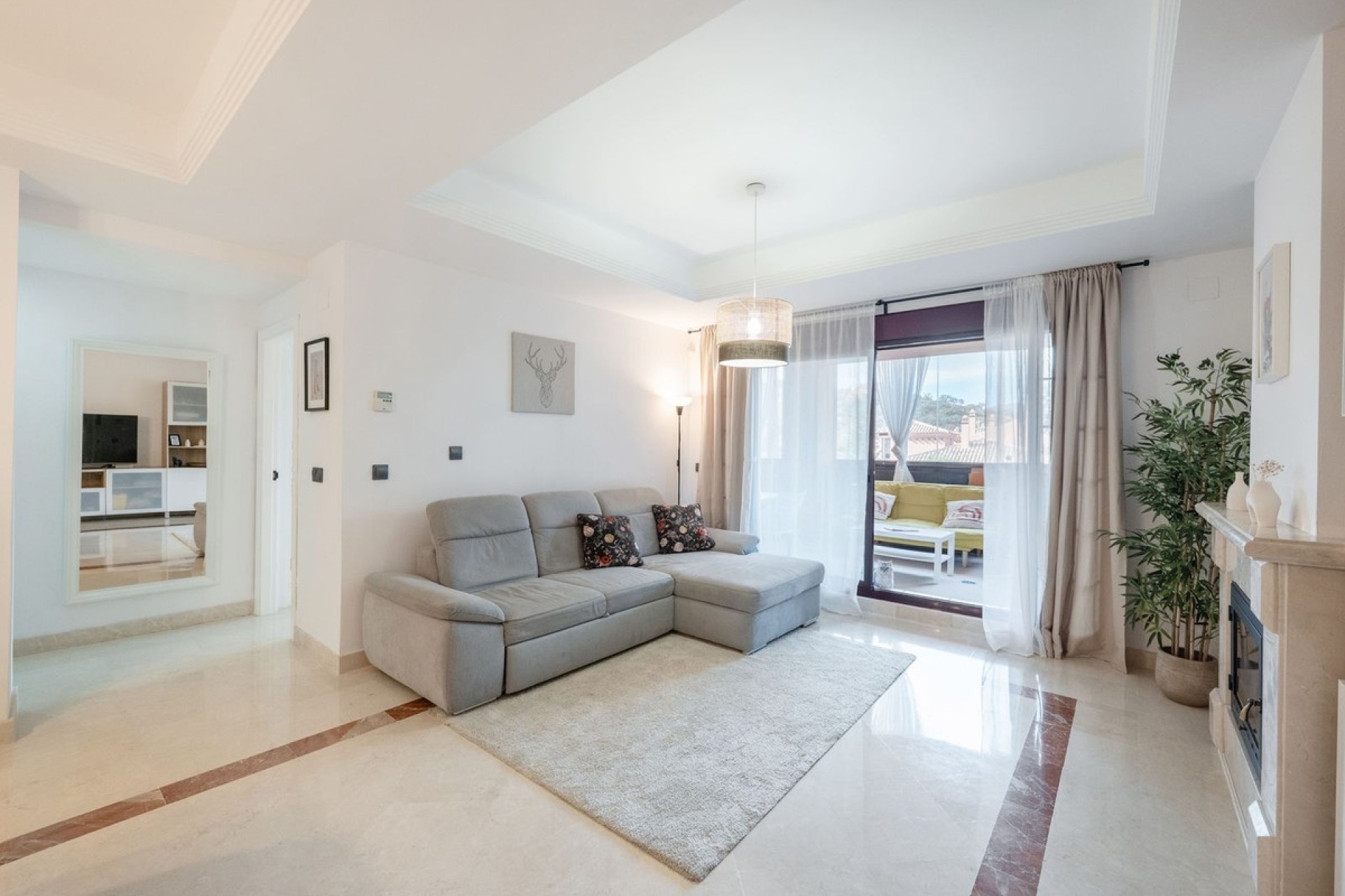 Wiederverkauf - apartment - Marbella - La Mairena