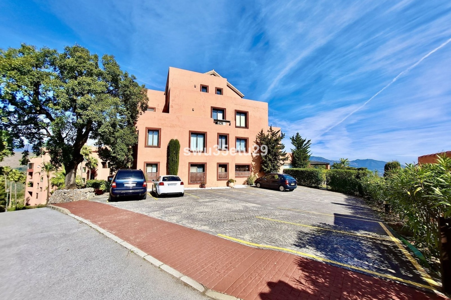 Wiederverkauf - apartment - Marbella - La Mairena