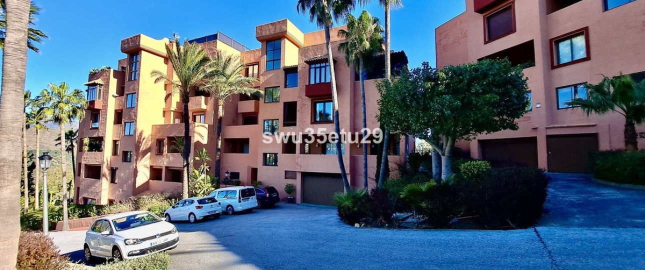 Wiederverkauf - apartment - Marbella - La Mairena