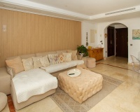 Wiederverkauf - apartment - Marbella - La Mairena