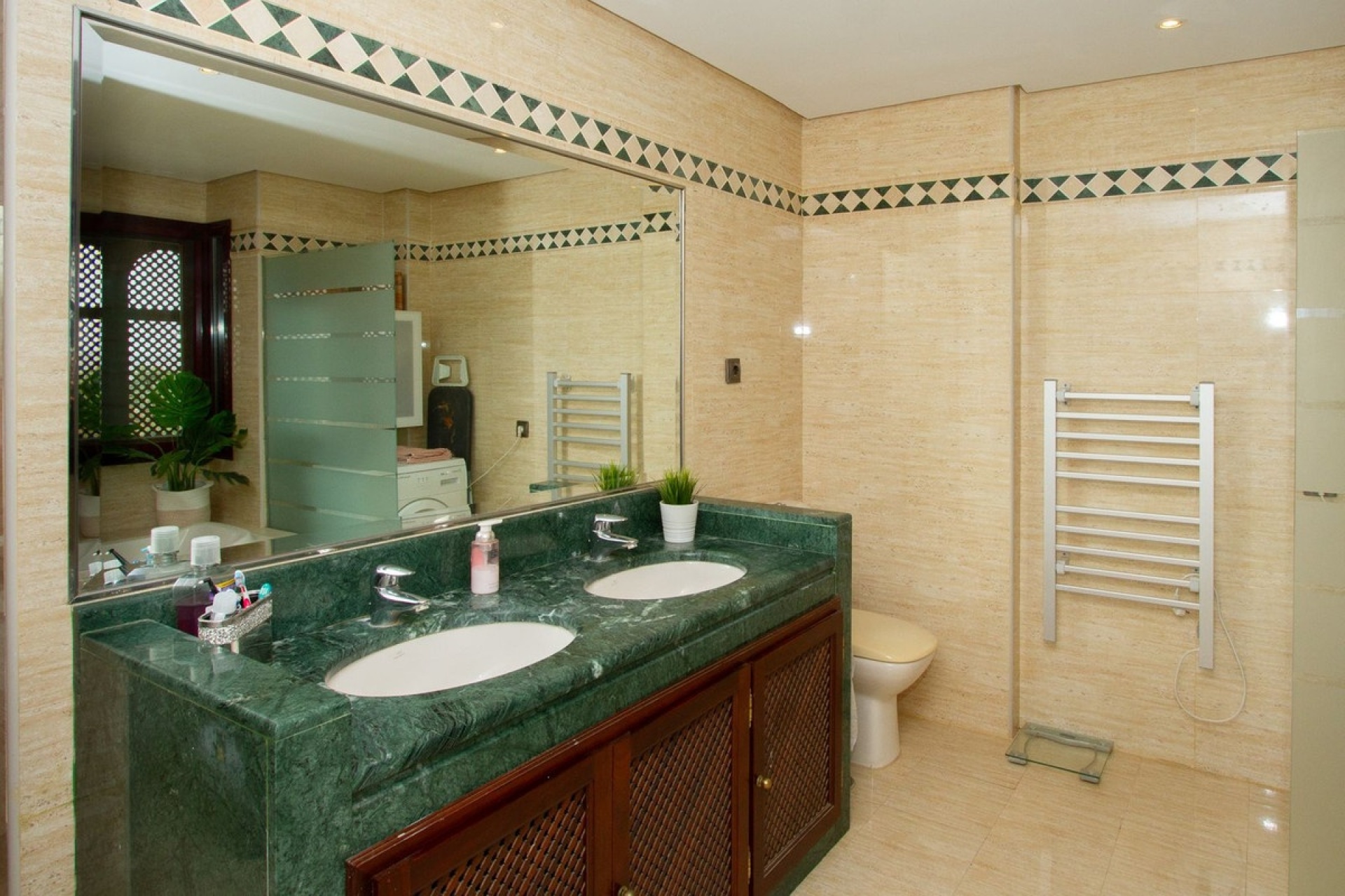 Wiederverkauf - apartment - Marbella - La Mairena