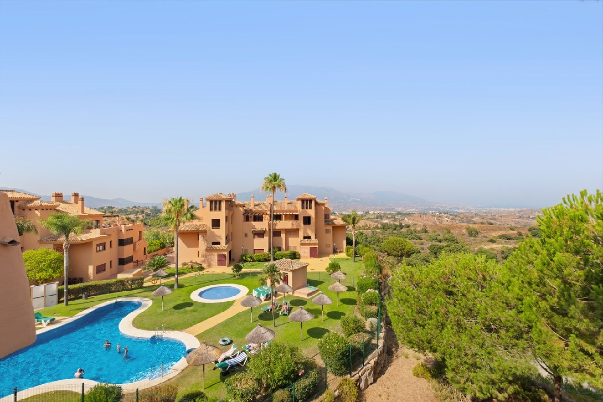 Wiederverkauf - apartment - Marbella - La Mairena