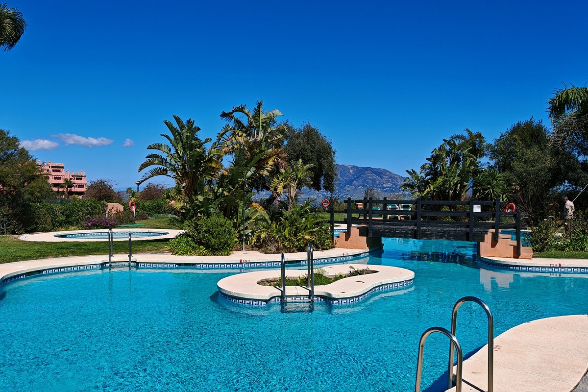 Wiederverkauf - apartment - Marbella - La Mairena