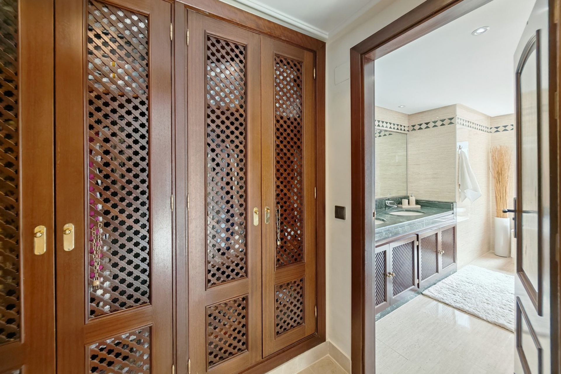 Wiederverkauf - apartment - Marbella - La Mairena