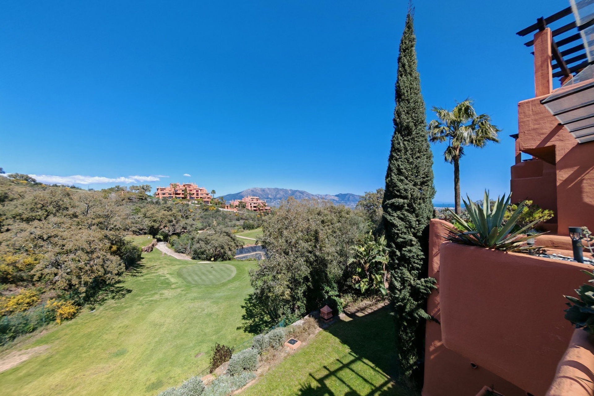 Wiederverkauf - apartment - Marbella - La Mairena