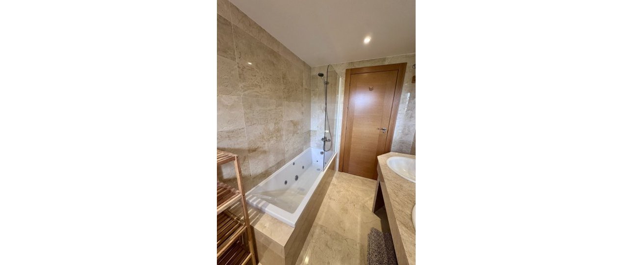 Wiederverkauf - apartment - Marbella - La Mairena