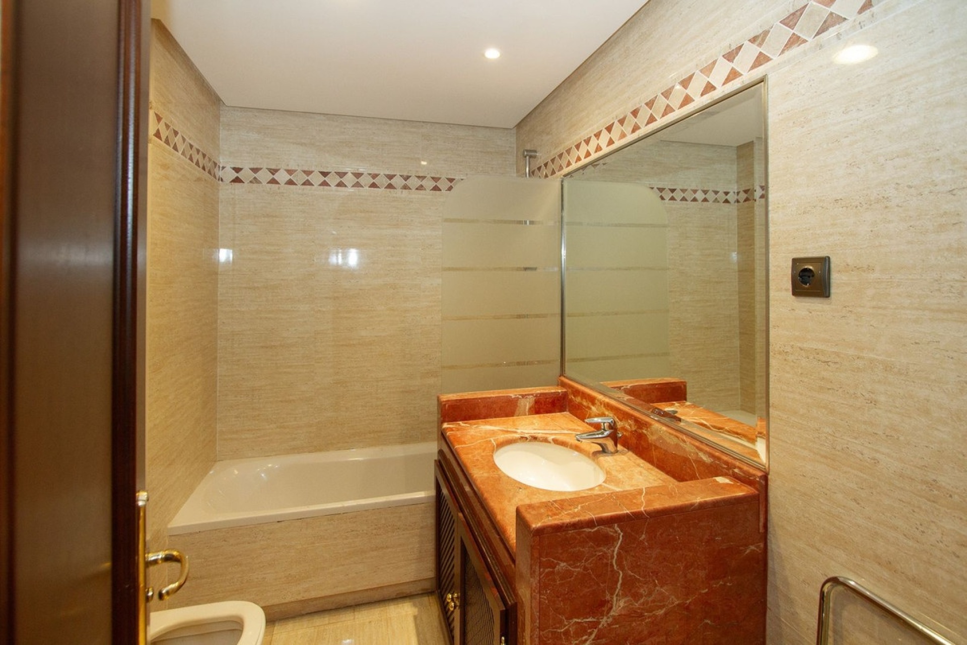 Wiederverkauf - apartment - Marbella - La Mairena