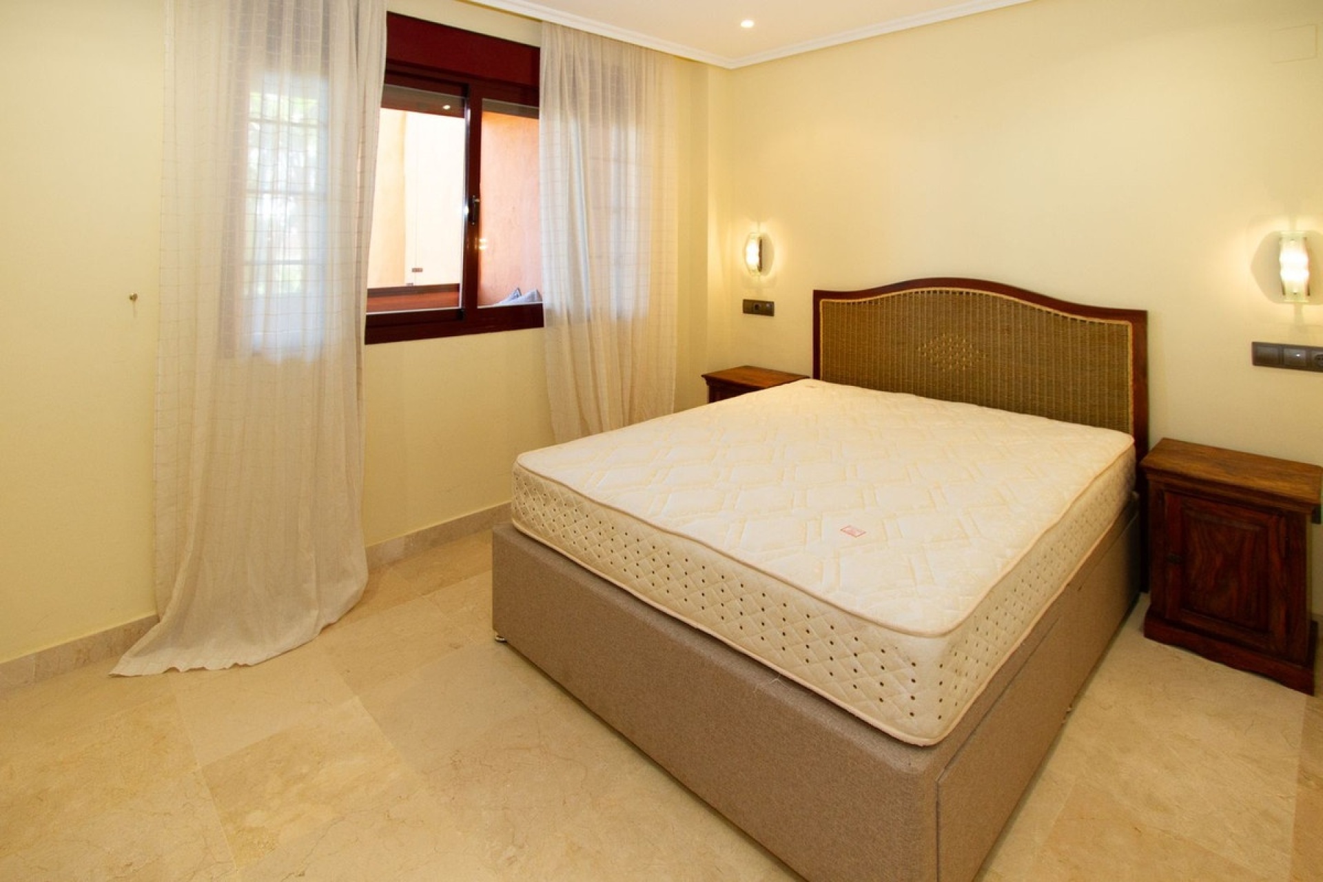 Wiederverkauf - apartment - Marbella - La Mairena