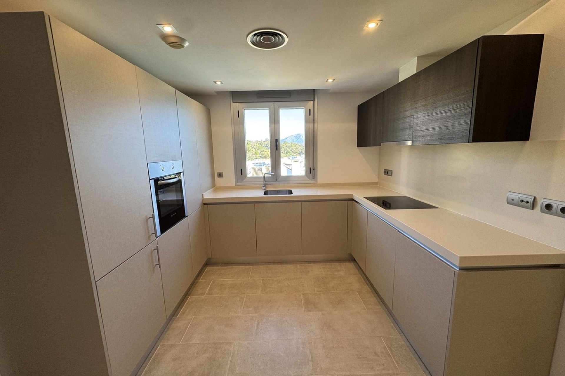 Wiederverkauf - apartment - Marbella - La Mairena