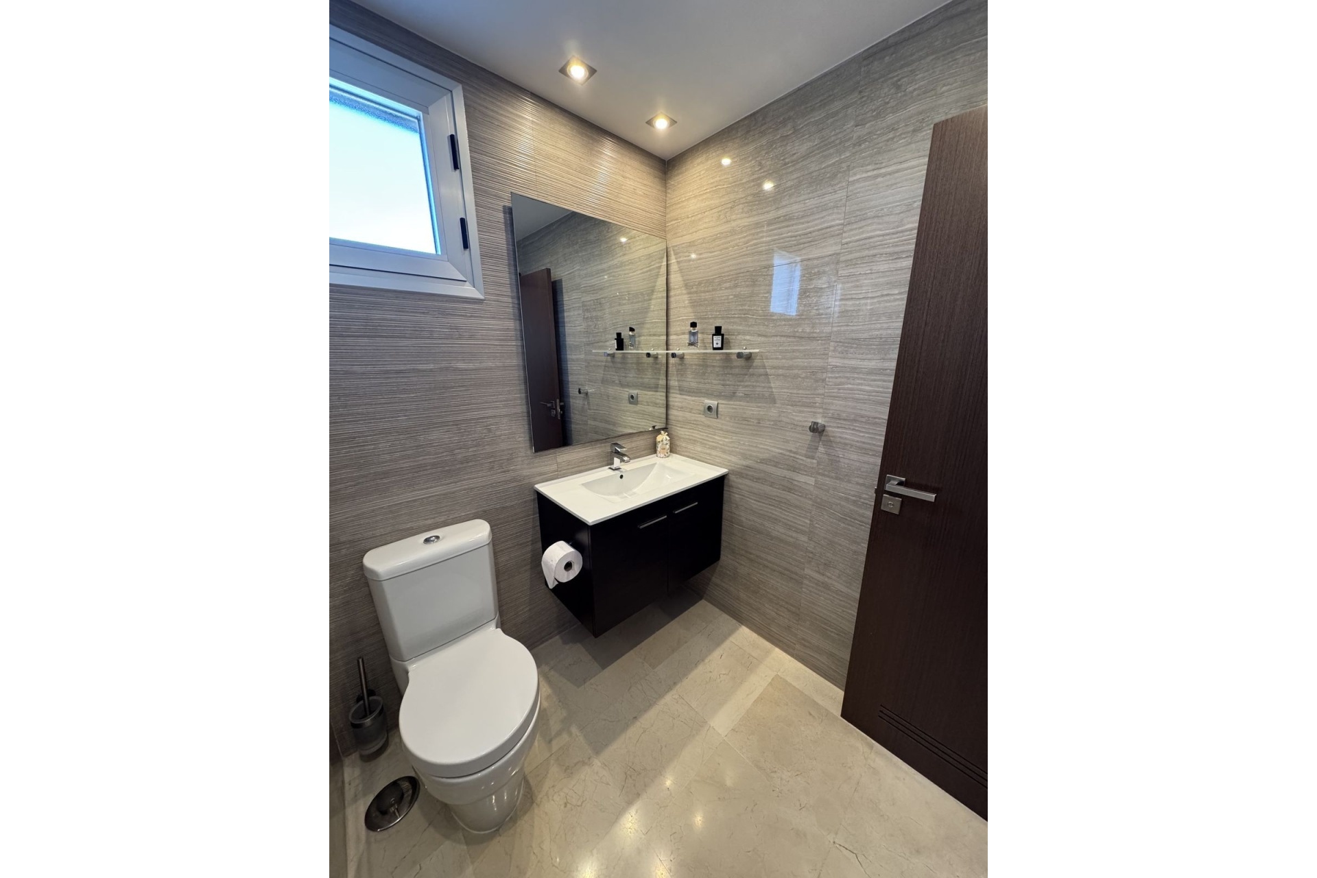 Wiederverkauf - apartment - Marbella - La Mairena