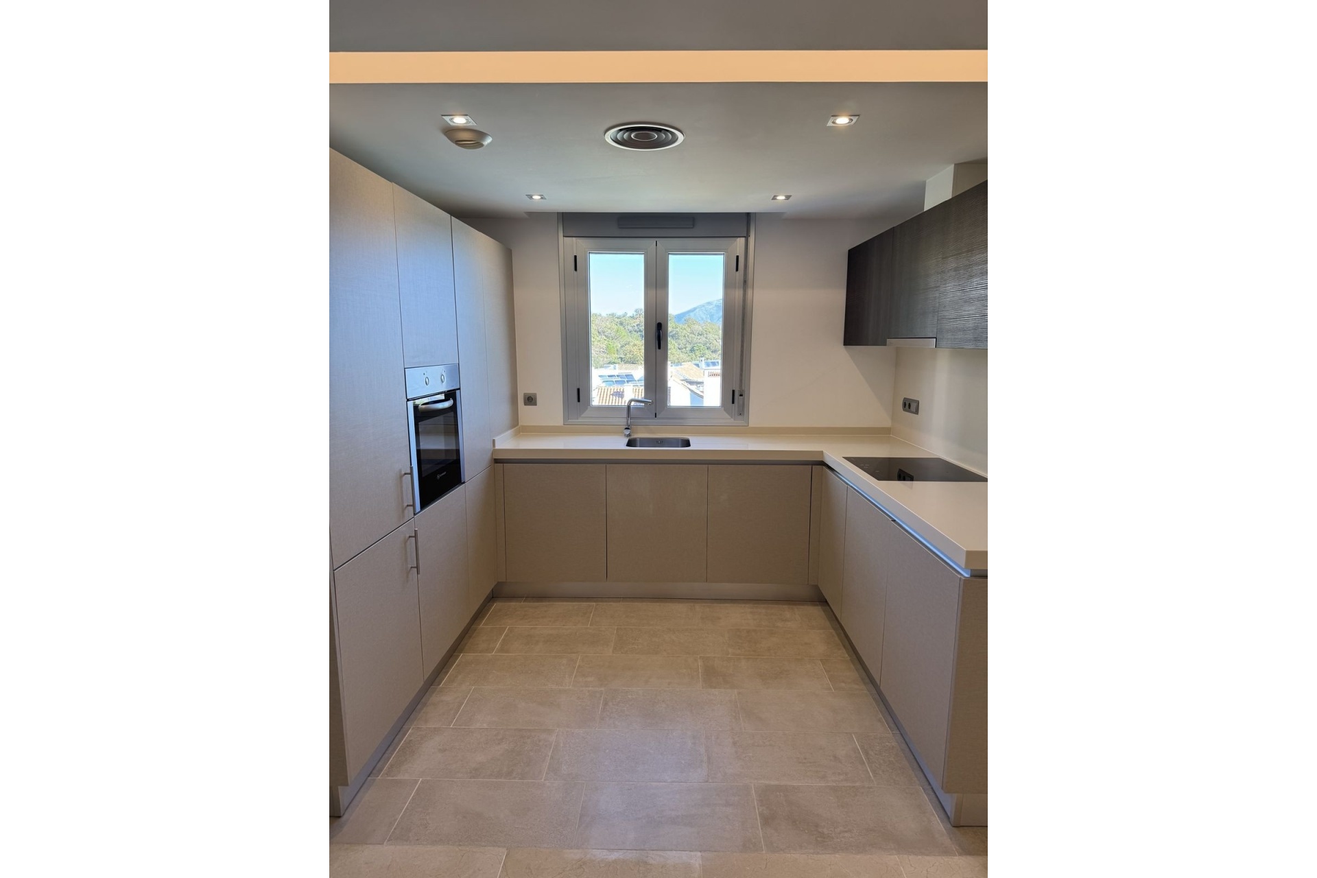 Wiederverkauf - apartment - Marbella - La Mairena