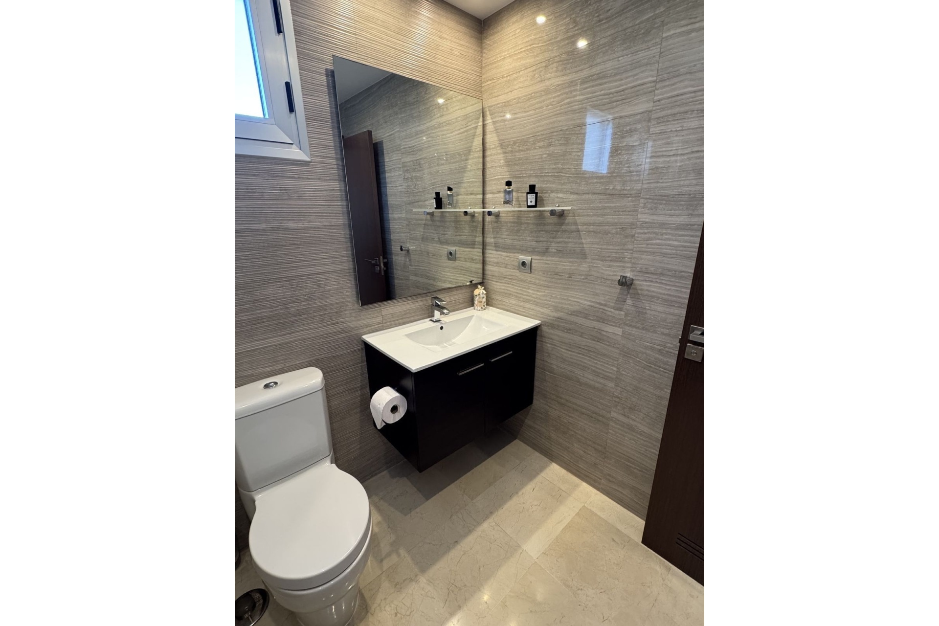 Wiederverkauf - apartment - Marbella - La Mairena