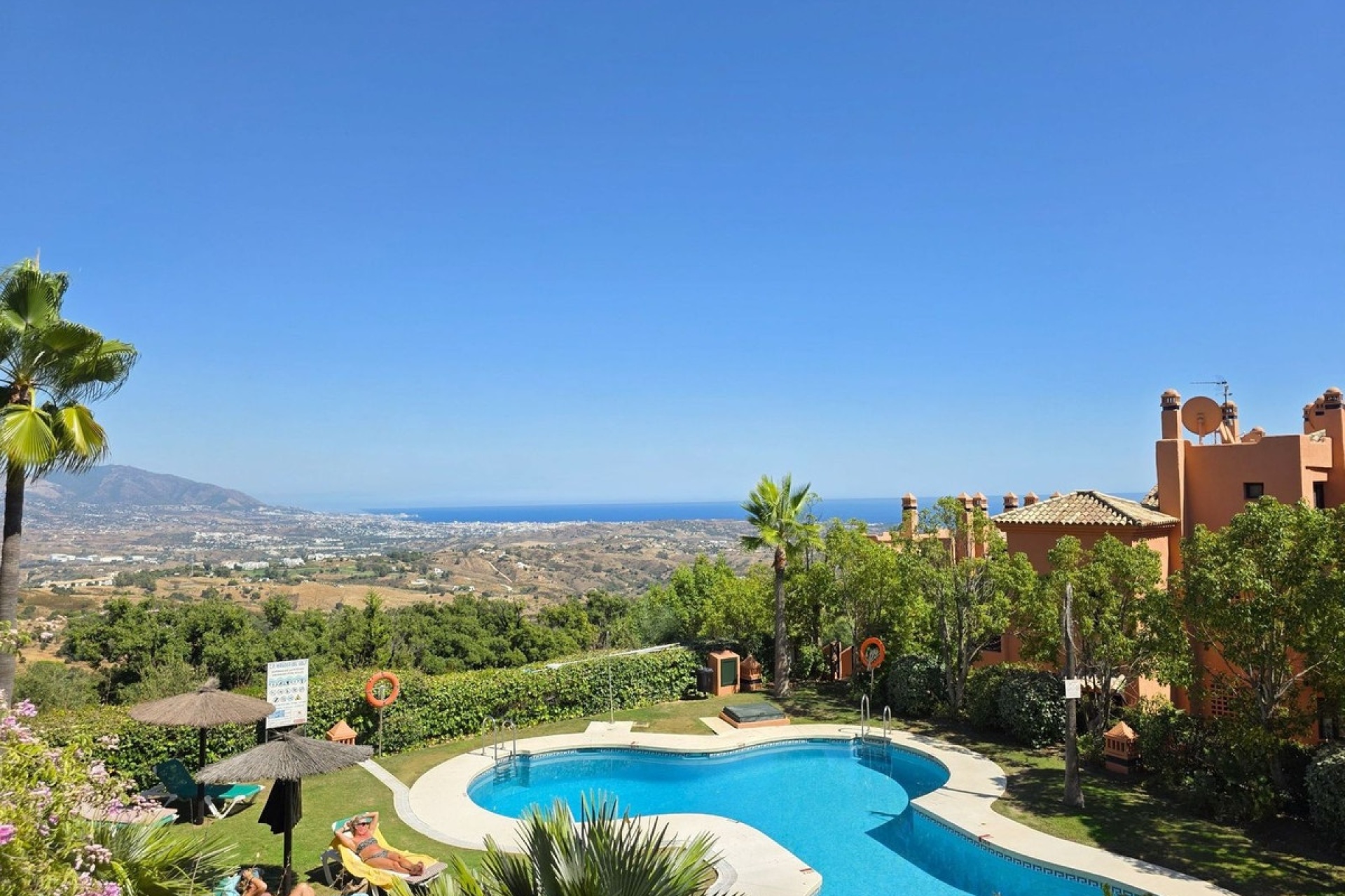 Wiederverkauf - apartment - Marbella - La Mairena