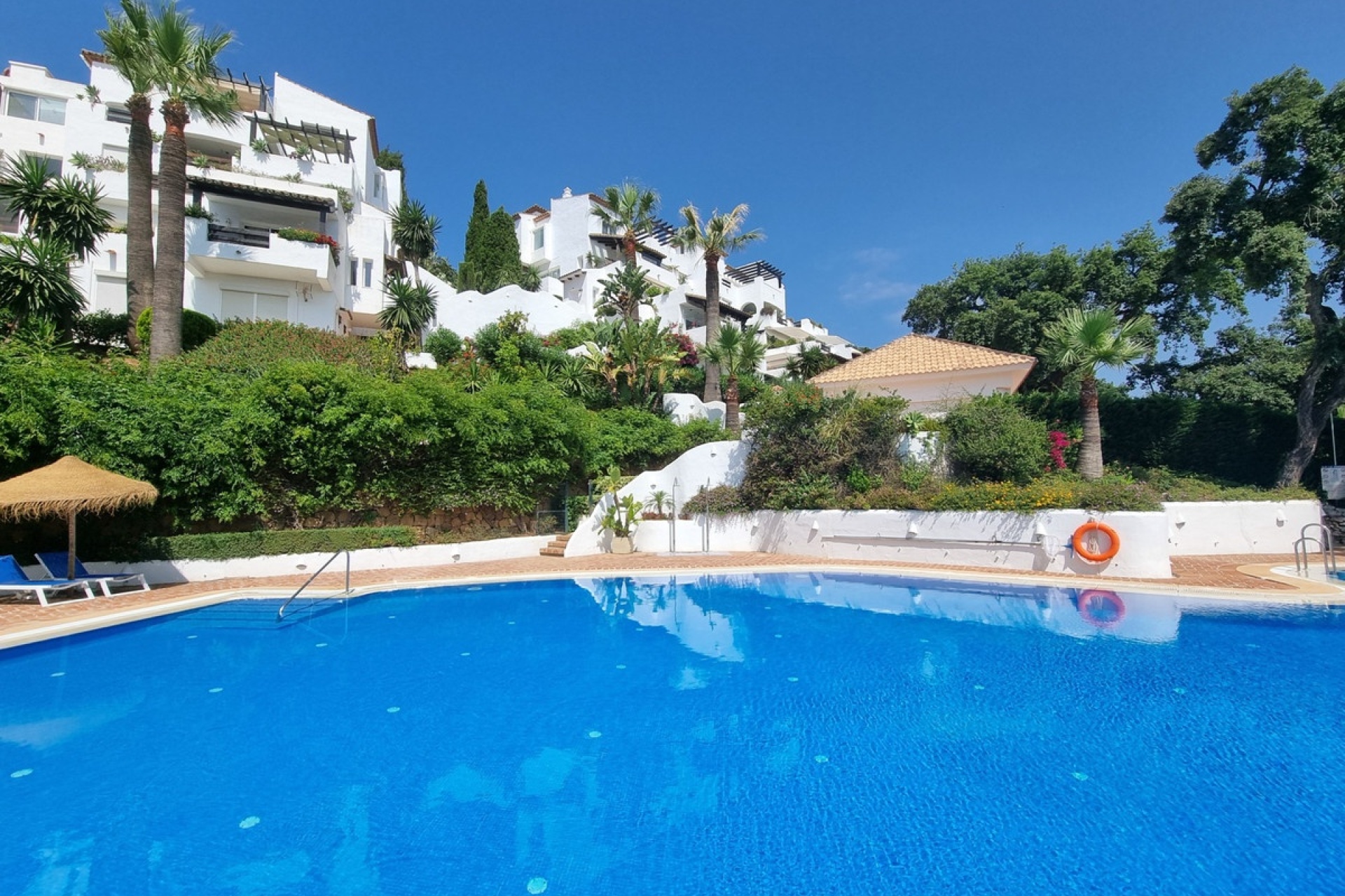 Wiederverkauf - apartment - Marbella - La Mairena