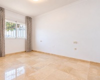 Wiederverkauf - apartment - Marbella - La Mairena