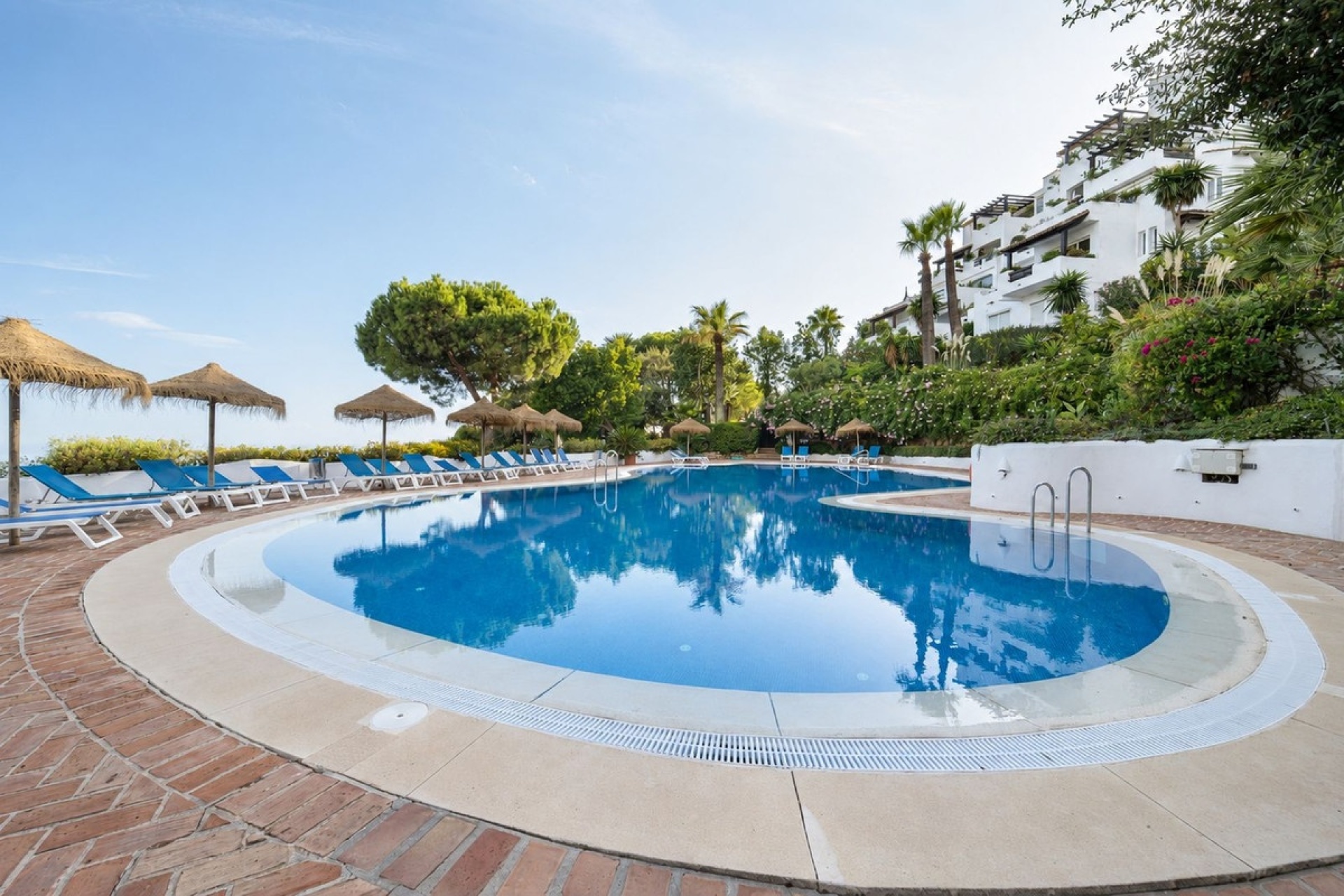 Wiederverkauf - apartment - Marbella - La Mairena