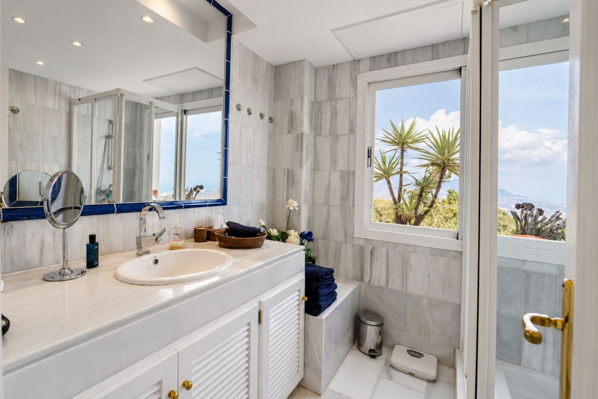 Wiederverkauf - apartment - Marbella - La Mairena