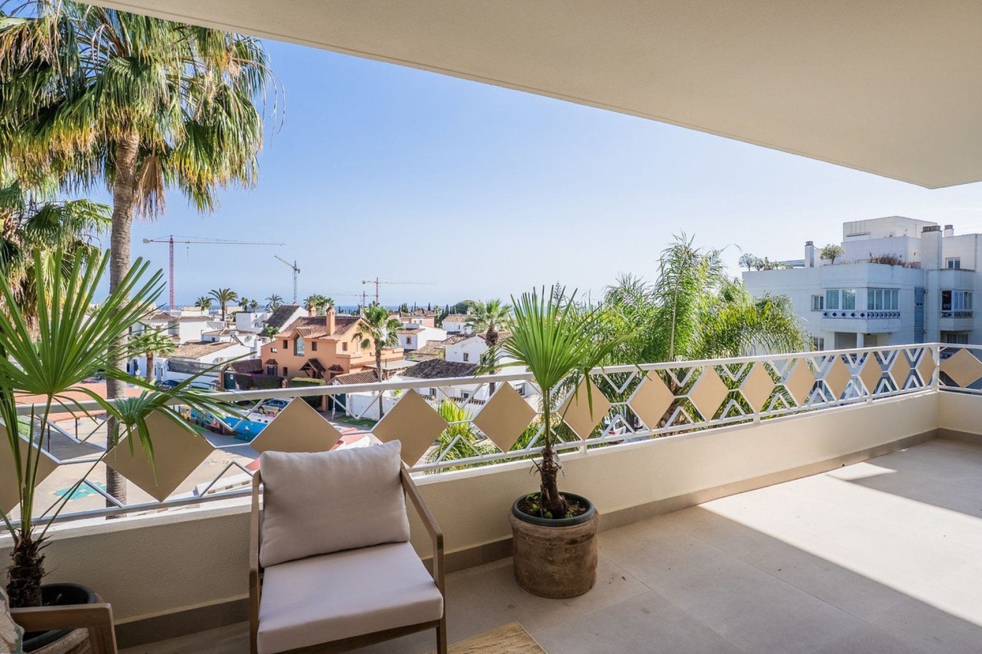 Wiederverkauf - apartment - Marbella - Las Chapas