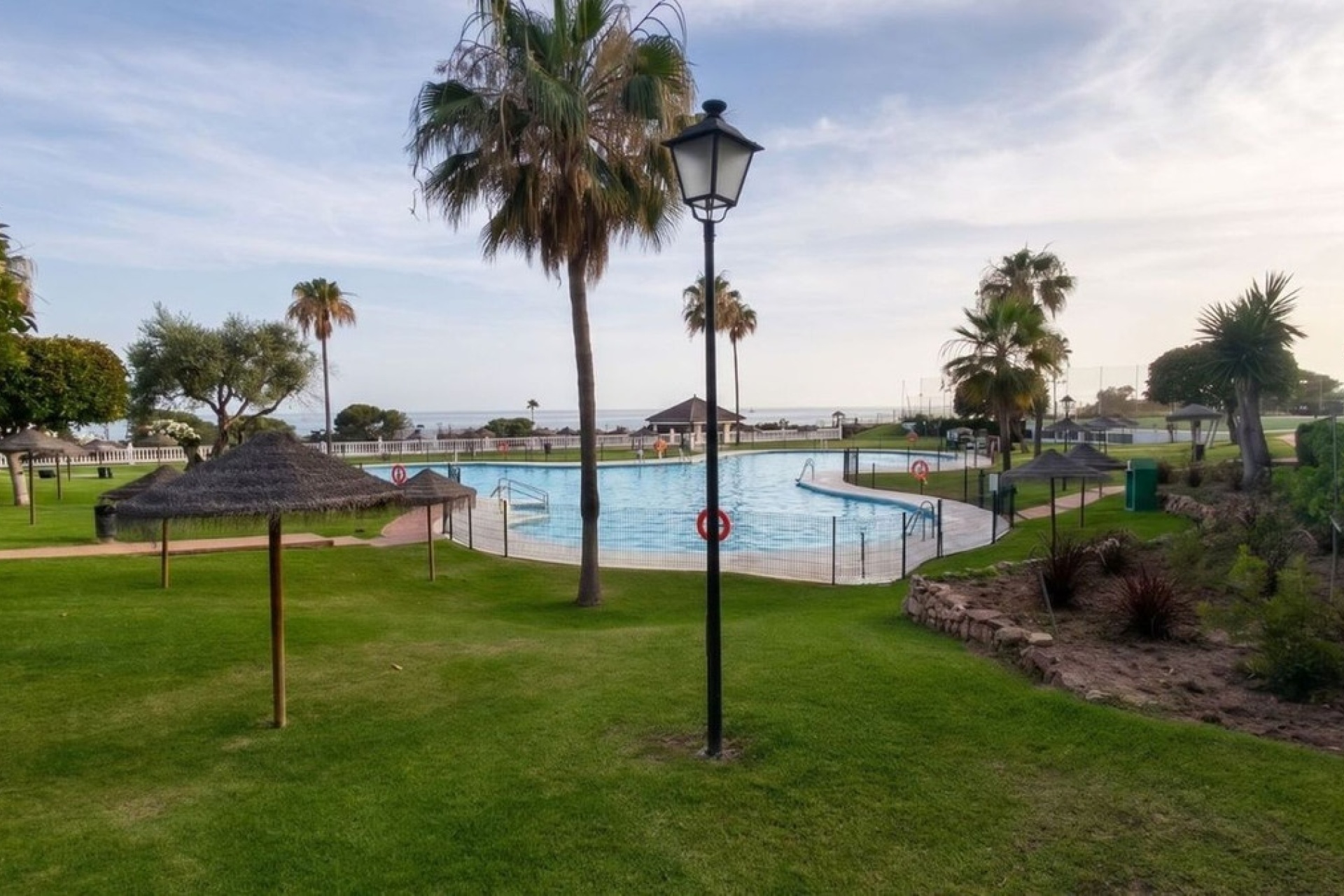 Wiederverkauf - apartment - Marbella - Las Chapas