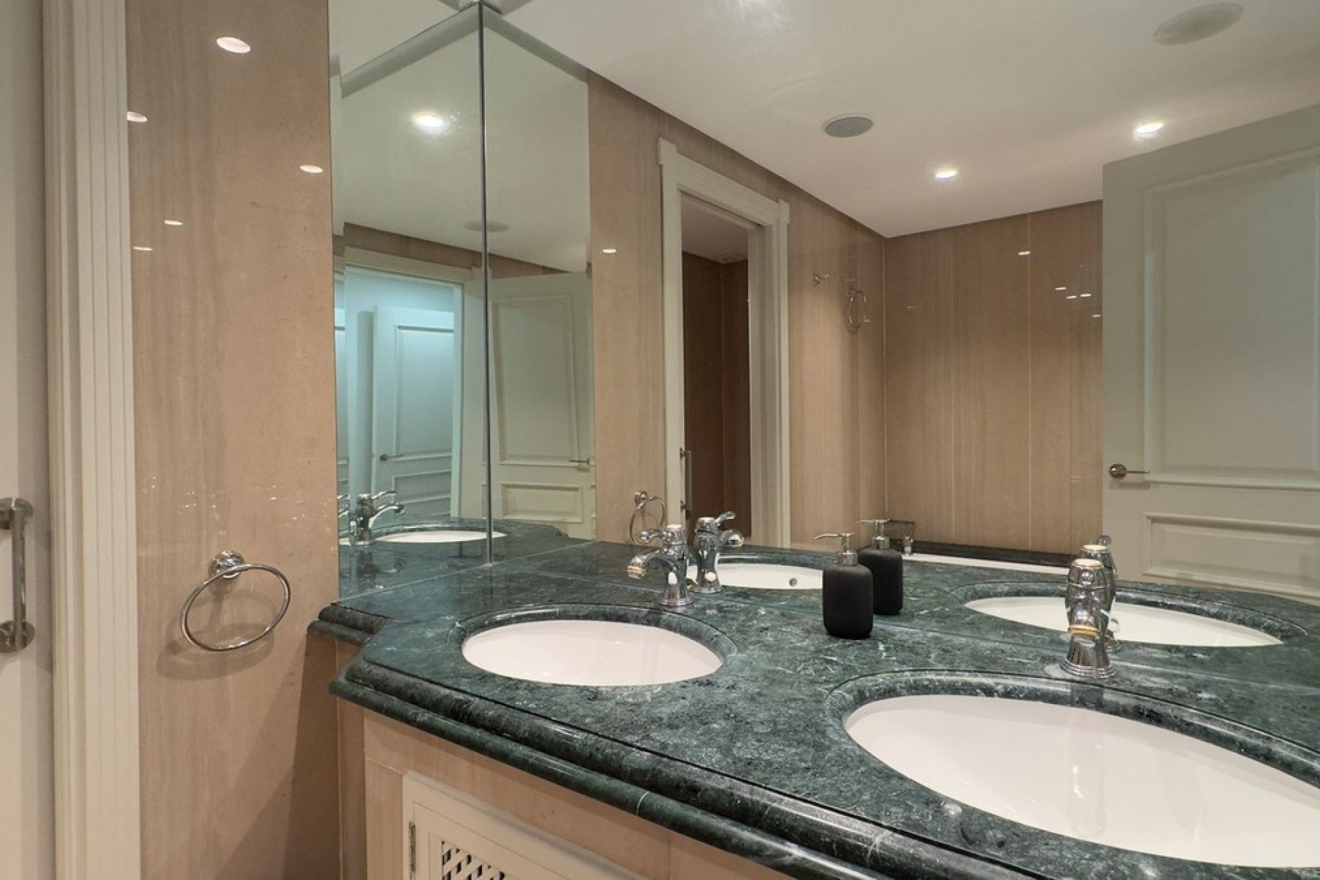 Wiederverkauf - apartment - Marbella - Los Monteros